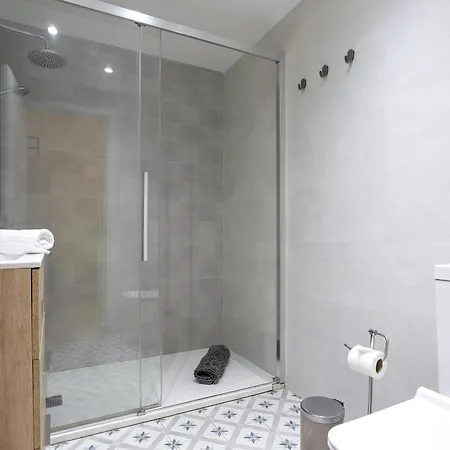 -malagasunapts-postigo Comfy Apartment *